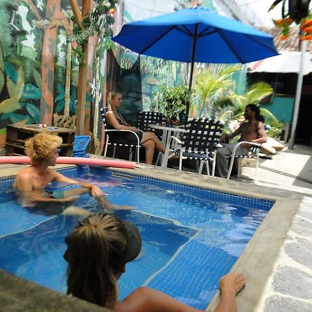 Hostal Mochilas กรานาดา ภายนอก รูปภาพ