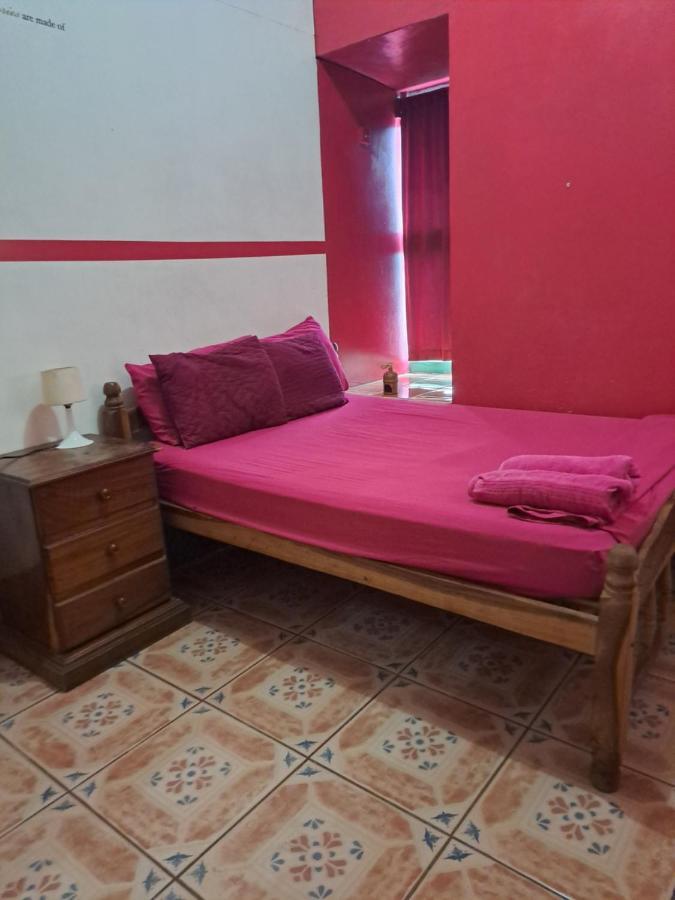 Hostal Mochilas กรานาดา ภายนอก รูปภาพ