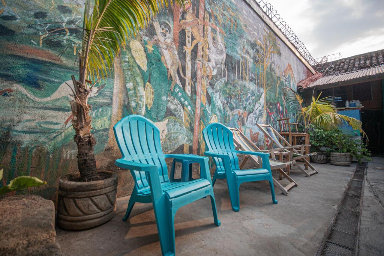 Hostal Mochilas กรานาดา ภายนอก รูปภาพ
