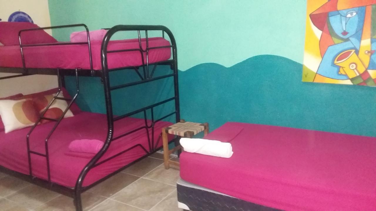 Hostal Mochilas กรานาดา ภายนอก รูปภาพ